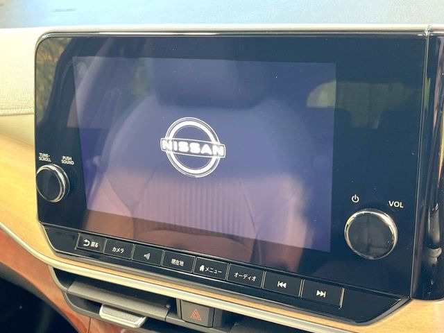 ノートオーラ1.2 G FOUR レザーエディション 4WD