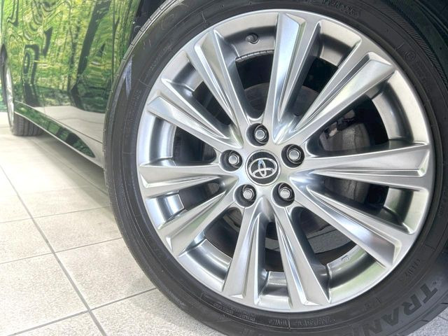 �y����18�C���`�A���~�z�C�[���z�O�ςɃ}�b�`���������A���~�z�C�[���𑕒����Ă���܂��B�e��ЊO�A���~�z�C�[����A�X�^�b�h���X�^�C�����戵�����Ă���܂��B���񂲑��k����������
