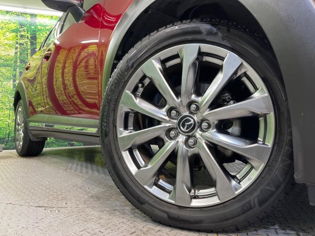 �y18�C���`�A���~�z�C�[���z�O�ςɃ}�b�`�����A���~�z�C�[���𑕒����Ă���܂��B�e��A���~�z�C�[����A�X�^�b�h���X�^�C�����戵�����Ă���܂��B���񂲑��k����������