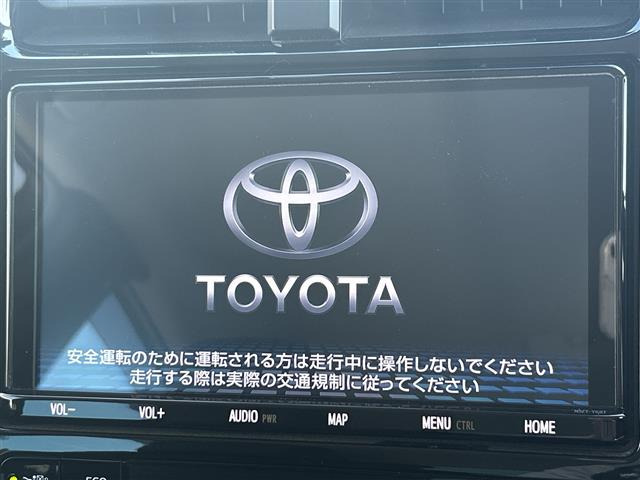 プリウス1.8 S ツーリングセレクション E-Four 4WD