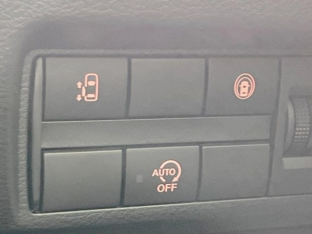 【パワースライドドア】スマートキーや運転席のスイッチでスライドドアの開閉が可能♪電動だから力を入れてドアを開ける必要が無く、小さいお子様でも、重い荷物を持っている時もラクに開け閉めできます♪