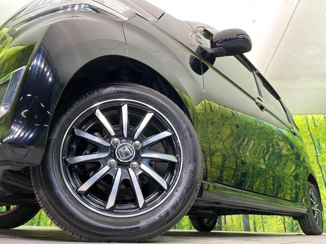 �y14�C���`�A���~�z�C�[���z�O�ςɃ}�b�`�����A���~�z�C�[���𑕒����Ă���܂��B�e��A���~�z�C�[����A�X�^�b�h���X�^�C�����戵�����Ă���܂��B���񂲑��k����������
