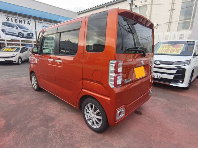 ピクシスメガGターボ レジャーエディション SAIII 4WD