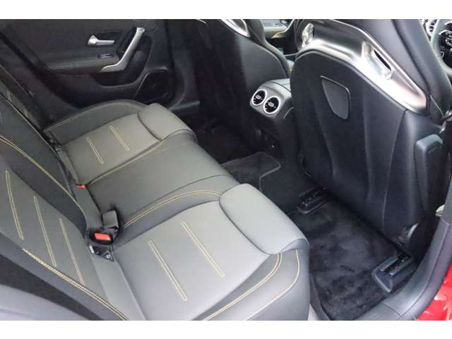 CLAクラスAMG CLA45 S 4マチックプラス 4WD