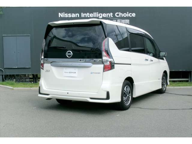 セレナ1.2 e-POWER ハイウェイスターV