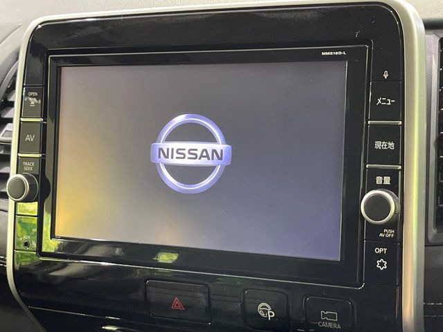 【純正9型ナビ】人気の純正ナビを装備しております。ナビの使いやすさはもちろん、オーディオ機能も充実!キャンプや旅行はもちろん、通勤や買い物など普段のドライブも楽しくなるはず♪