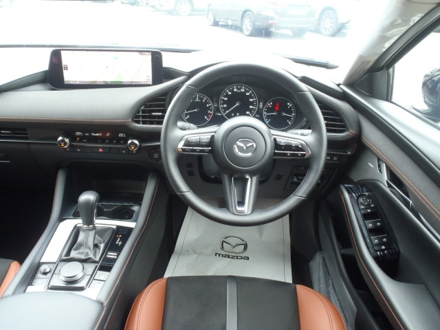 MAZDA3セダン