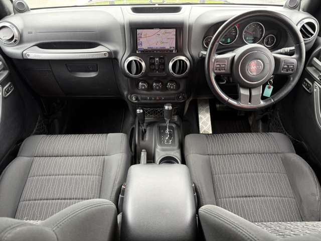 ラングラーアンリミテッド サハラ 4WD