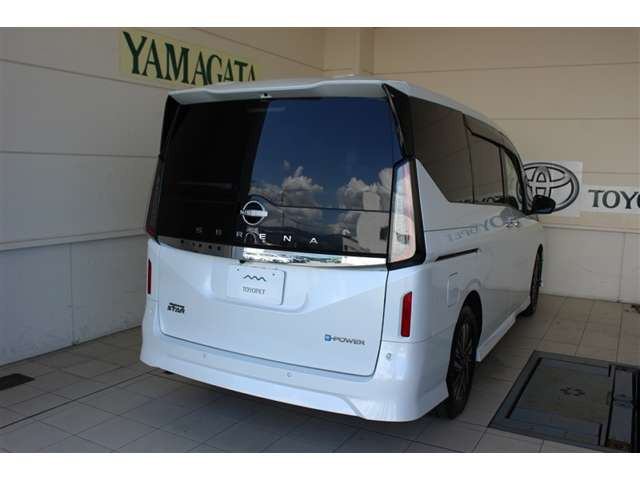 セレナ1.4 e-POWER ハイウェイスターV