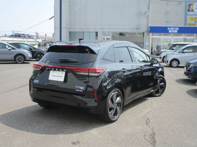 ノートオーラ1.2 G FOUR 4WD