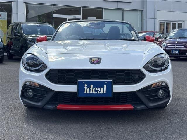 アバルト124スパイダー1.4