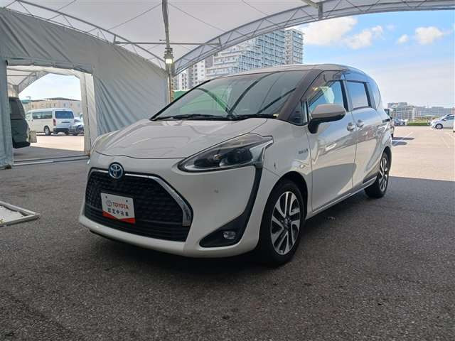 シエンタハイブリッド 1.5 G クエロ