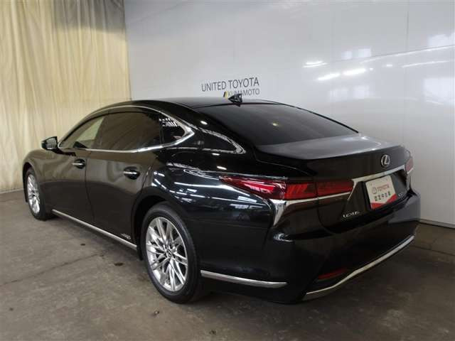 LS500h エグゼクティブ 4WD