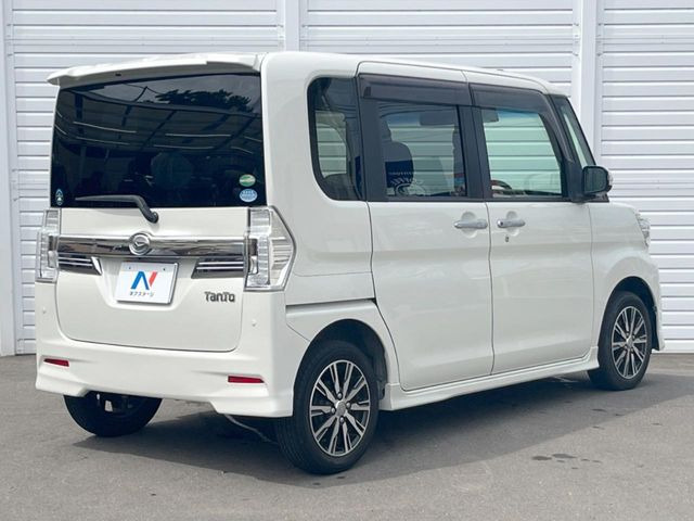 ☆全国のネクステージからお取り寄せが可能※!遠方の店舗に展示してあるクルマが気になる場合も、最寄りの店舗でご覧いただくことが可能です!是非私たちに要望をお聞かせください!※別途費用