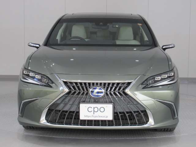 ES300h バージョンL