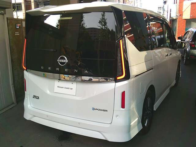 セレナ1.4 e-POWER ハイウェイスターV