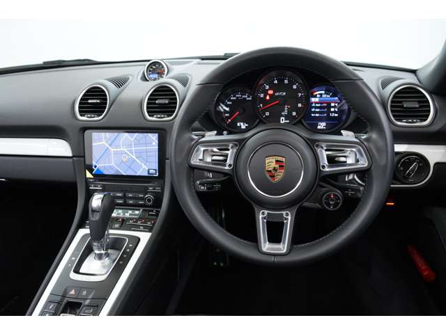 GTS��p��GT�X�|�[�c�X�e�A�����O�𑕔��B�A���J���^�[�����̗p�����O���b�v�͎�ɓ���݂₷���A�X�|�[�e�B�ȃh���C�r���O����������T�|�[�g���܂��B