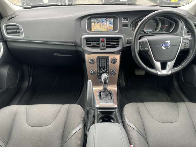 V40クロスカントリーT5 4WD