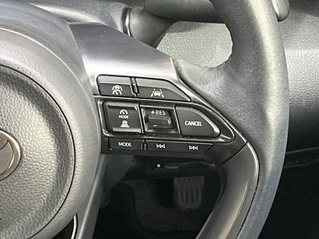 【レーダークルーズコントロール】高速道路での長距離走行が楽に!!自動で速度を保つクルーズコントロールが、衝突軽減システムと連携し、前方の車両を感知して車間を保つように速度調節してくれます!!