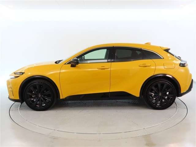クラウンスポーツ2.5 Z E-Four 4WD