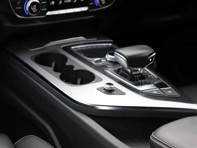 Q7