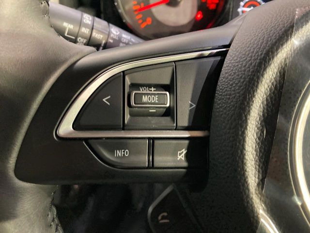 【ステアリングスイッチ】運転中、前方から目線をそらすことなく、オーディオ等の操作が可能な便利機能!安心&快適なドライブを演出してくれます♪