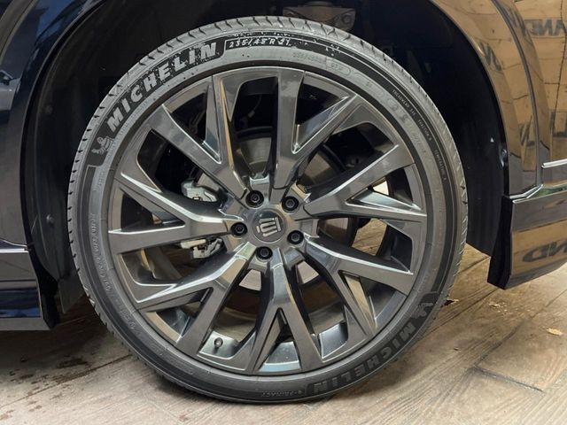 �y����21�C���`�A���~�z�C�[���z�O�ςɃ}�b�`���������A���~�z�C�[���𑕒����Ă���܂��B�e��ЊO�A���~�z�C�[����A�X�^�b�h���X�^�C�����戵�����Ă���܂��B���񂲑��k����������