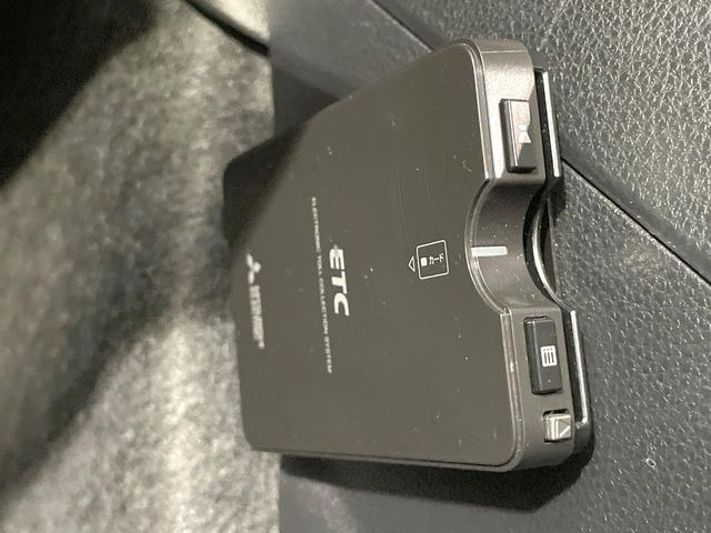 【ETC】高速道路の料金所をストレスなく通過!話題のスポットやサービスエリアに多い「スマートIC」利用時は必須のアイテムです。当店でセットアップを実施、ご納車当日からすぐにご利用いただけます!