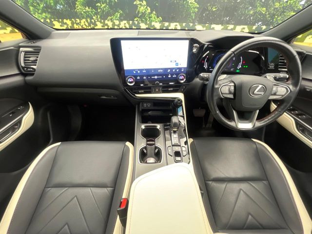 NX350h バージョンL