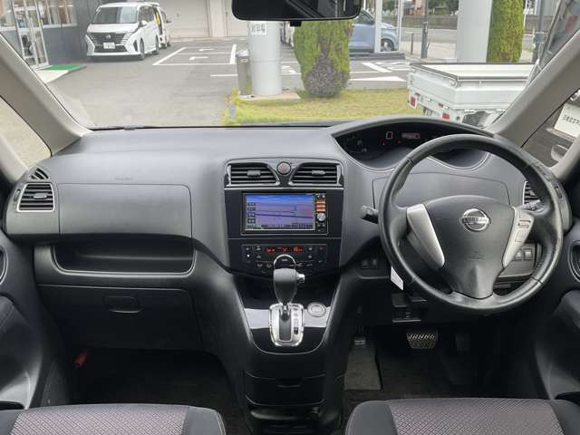 セレナ2.0 ハイウェイスター S-HYBRID Vセレクション