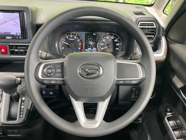【ステアリングスイッチ】運転中、前方から目線をそらすことなく、オーディオ等の操作が可能な便利機能!安心&快適なドライブを演出してくれます♪