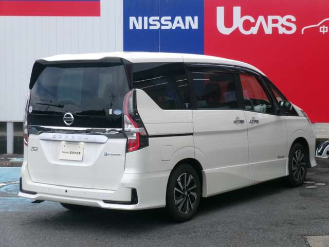 セレナ1.2 e-POWER ハイウェイスターV