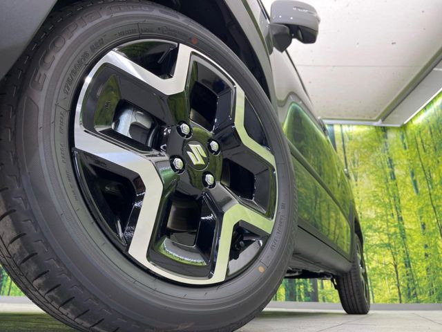 �y����16�C���`�A���~�z�C�[���z�O�ςɃ}�b�`���������A���~�z�C�[���𑕒����Ă���܂��B�e��ЊO�A���~�z�C�[����A�X�^�b�h���X�^�C�����戵�����Ă���܂��B���񂲑��k����������
