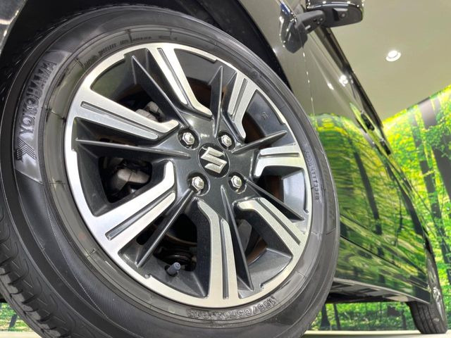 �y����15�C���`�A���~�z�C�[���z�O�ςɃ}�b�`���������A���~�z�C�[���𑕒����Ă���܂��B�e��ЊO�A���~�z�C�[����A�X�^�b�h���X�^�C�����戵�����Ă���܂��B���񂲑��k����������