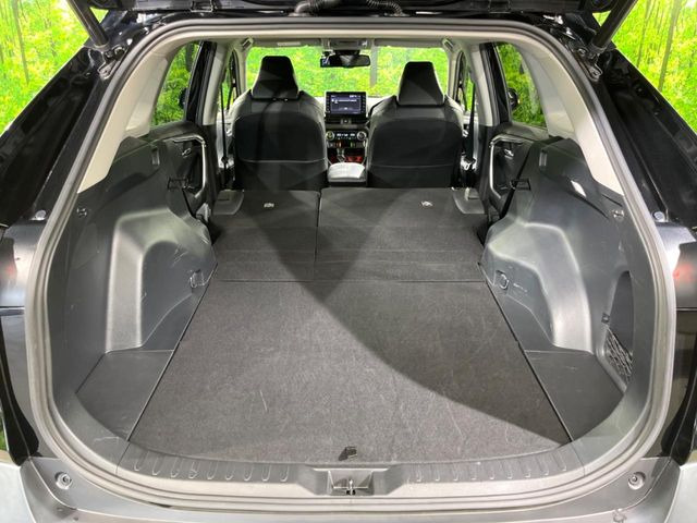 【パワーバックドア】スマートキーや運転席のボタンを押すだけでリアゲートが自動で開閉します!荷物を持っている時や、高い位置にあるバックドアを閉める際に便利な機能です♪