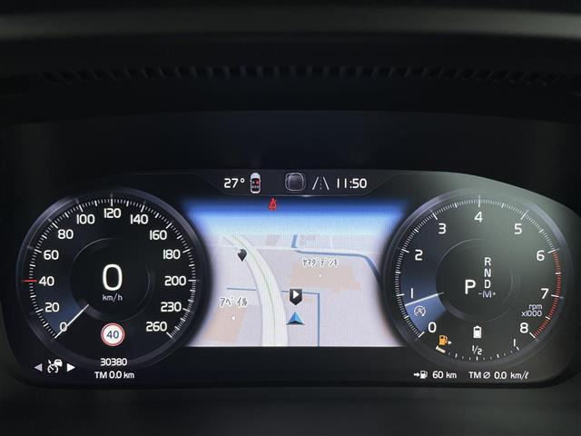 XC40B4 AWD インスクリプション 4WD
