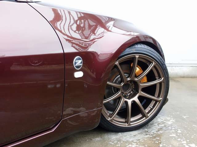人気の33フェアレディZ後期カスタム車両の入庫!30万円以上するアミューズR1チタンマフラーを装着し、CST18AW、TEIN車高調などの高額パーツにTEIN製EDFCで室内から簡単に減衰力調整可能