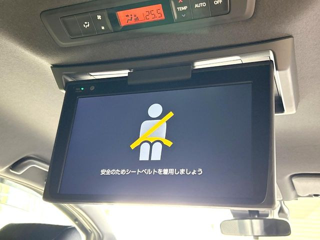 ヴォクシー1.8 ハイブリッド ZS 煌III