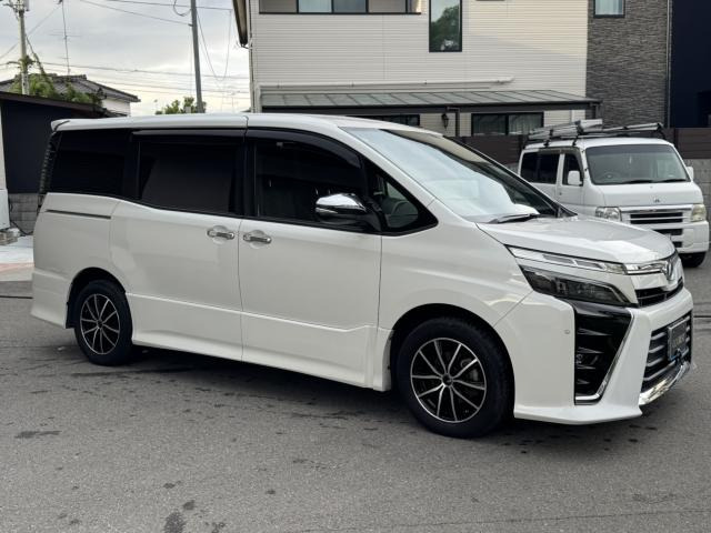 ヴォクシー2.0 ZS 煌