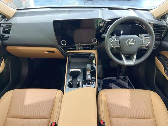 NX350h バージョンL