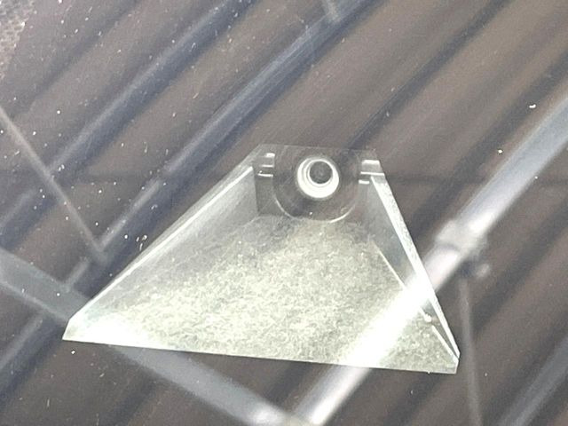 【プリクラッシュセーフティ】前方の車両等を検知し、衝突しそうな時は警報で注意を促し、ブレーキを踏む力をサポート。ブレーキを踏めなかった場合は衝突被害軽減ブレーキが作動、衝突回避をサポートします。