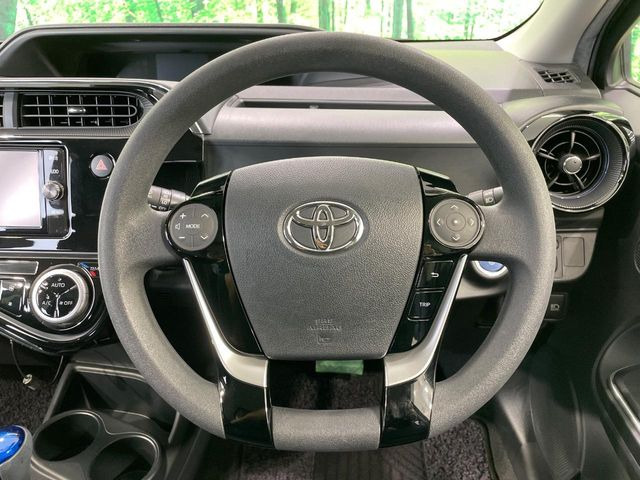 【ステアリングスイッチ】運転中、前方から目線をそらすことなく、オーディオ等の操作が可能な便利機能!安心&快適なドライブを演出してくれます♪