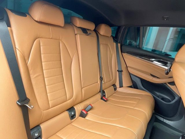 ���㕔���Ȃ��C�ɂȂ�悤�ȃL�Y�E�����ւ��蓙�A�傫�ȃ_���[�W�͂Ȃ��A�ǍD�ȏ�Ԃł��B
