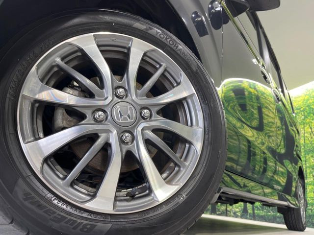 �y����14�C���`�A���~�z�C�[���z�O�ςɃ}�b�`���������A���~�z�C�[���𑕒����Ă���܂��B�e��ЊO�A���~�z�C�[����A�X�^�b�h���X�^�C�����戵�����Ă���܂��B���񂲑��k����������
