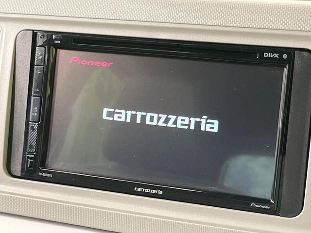 【ディスプレイオーディオ】お手持ちのスマートフォンとの連携で、ナビや音楽再生など各種アプリを使用可能。スマホに近い感覚でお使いいただけます♪