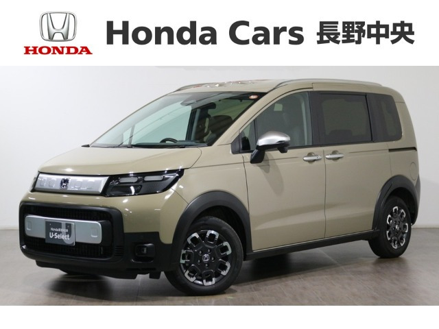 フリード1.5 e:HEV クロスター 4WD
