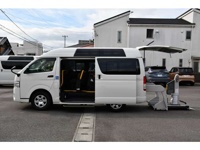 ハイエースバン2.0 ウェルキャブ Bタイプ ロング ルーフサイドウインドゥ付