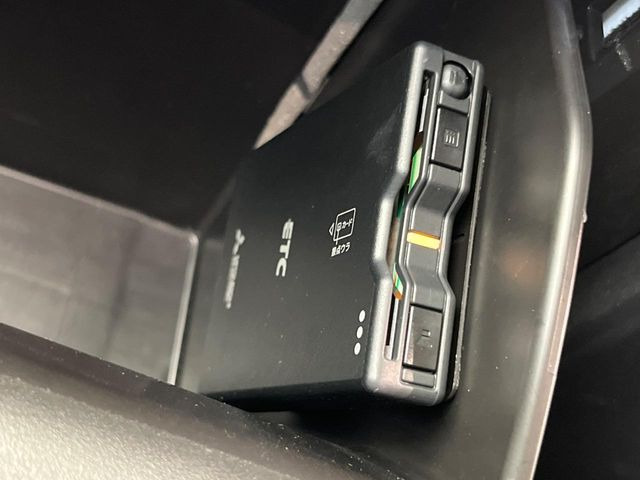 【ETC】高速道路の料金所をストレスなく通過!話題のスポットやサービスエリアに多い「スマートIC」利用時は必須のアイテムです。当店でセットアップを実施、ご納車当日からすぐにご利用いただけます!