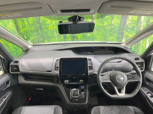 セレナ1.2 e-POWER ハイウェイスターV