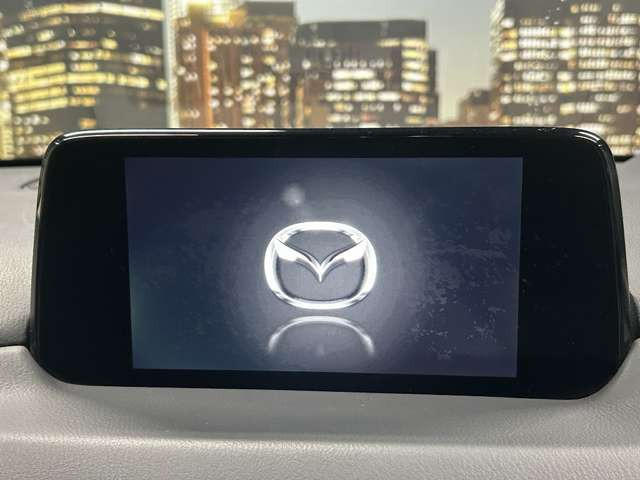【メーカーDナビ】FM&AMを聴くことは勿論のこと!!CD&DVD再生可能で地デジTVの視聴も可能な多機能ナビでドライブも快適ですよ☆